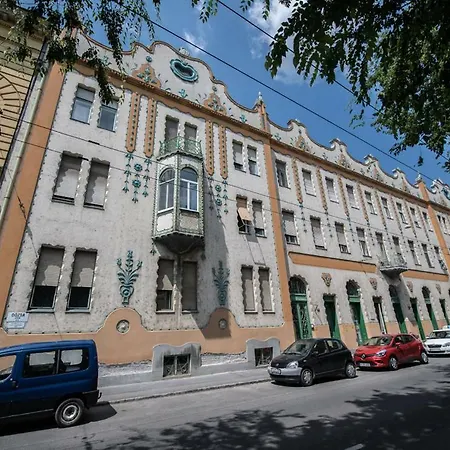 Rohana's Central
